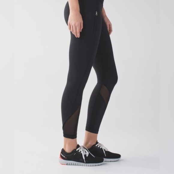 Lululemon Inspire Tight II (Mesh)
Black size 4 - Picture 4 of 16